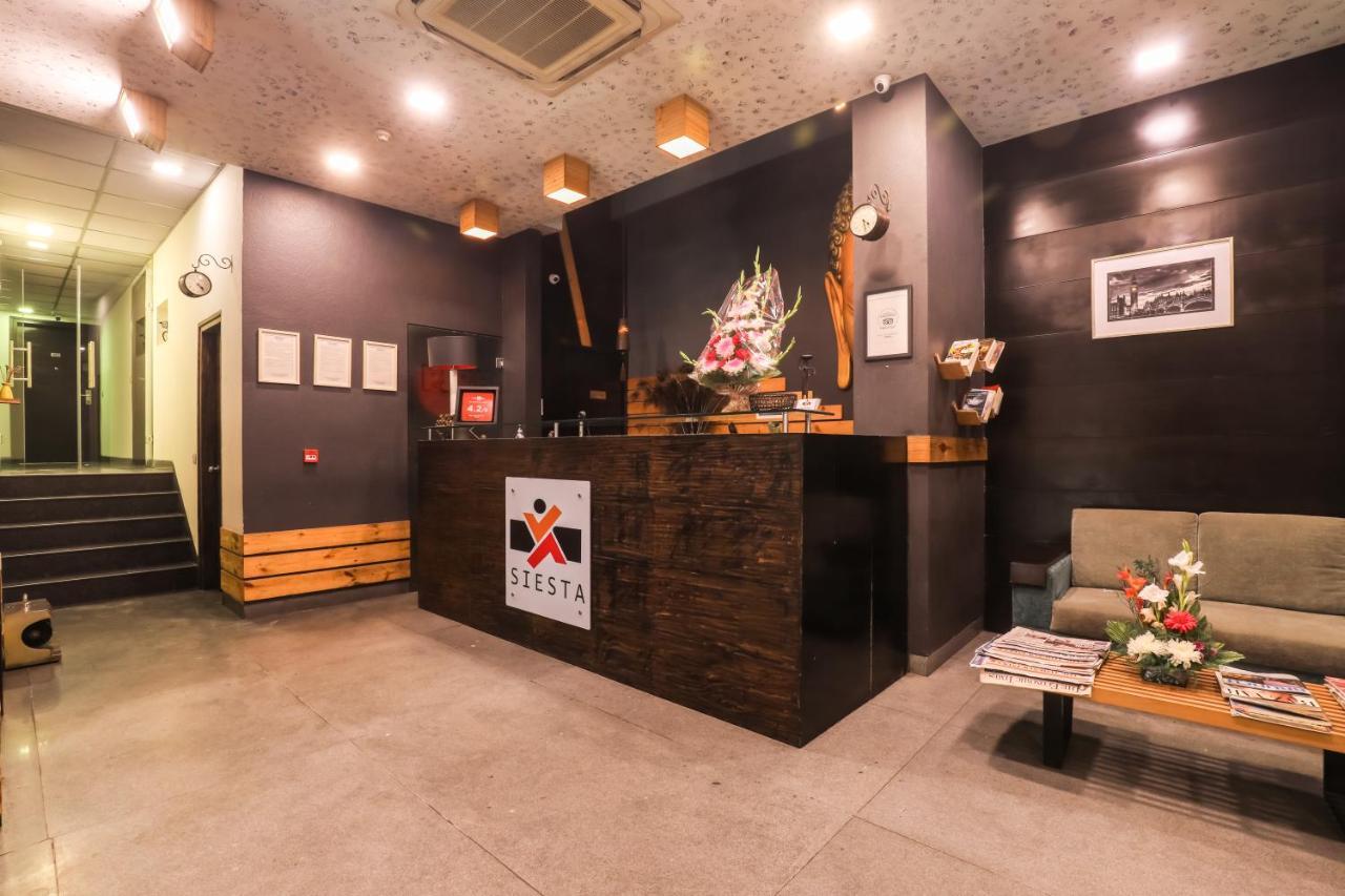 Hotel Siesta Basil - Okhla à New Delhi Extérieur photo