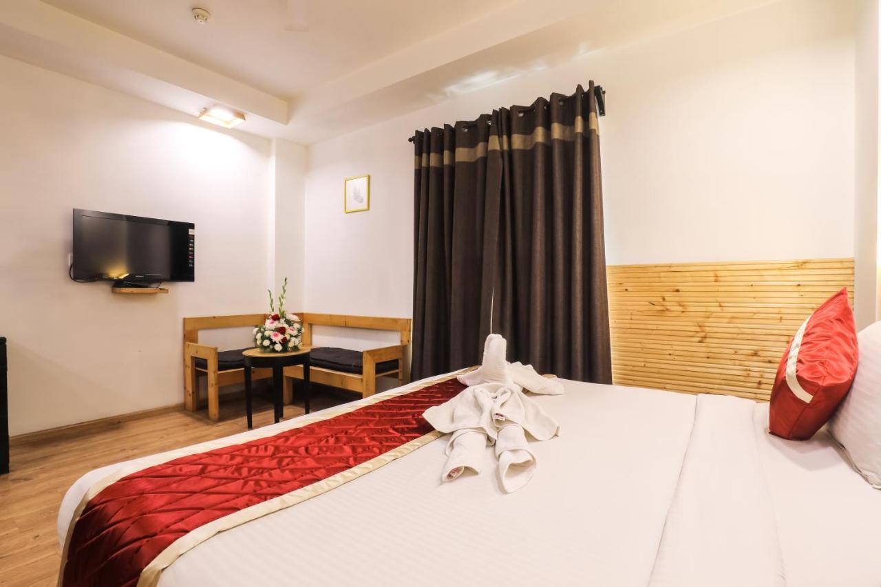 Hotel Siesta Basil - Okhla à New Delhi Extérieur photo
