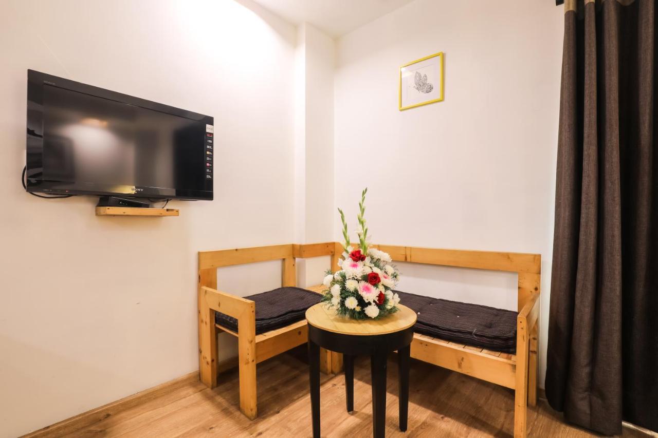Hotel Siesta Basil - Okhla à New Delhi Extérieur photo